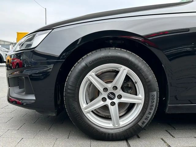 Audi A4 35 TFSI Avant S-Tronic
