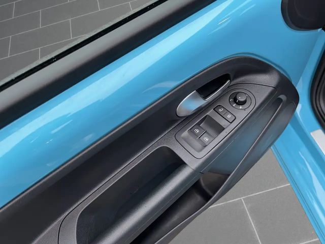 Volkswagen e-up! Plus Style