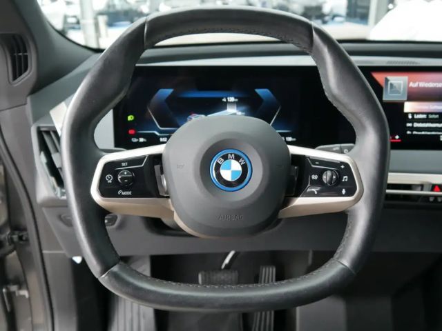 BMW iX xDrive40