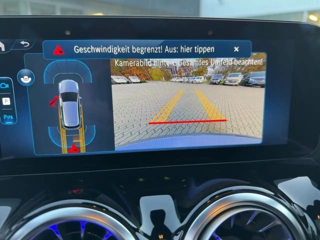 Mercedes-Benz B 200 AMG Line Sedan