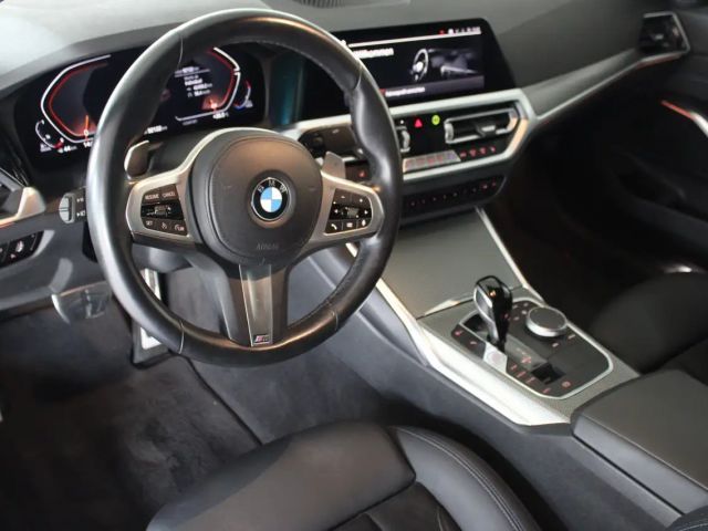 BMW 320 320d M-Sport Sedan xDrive