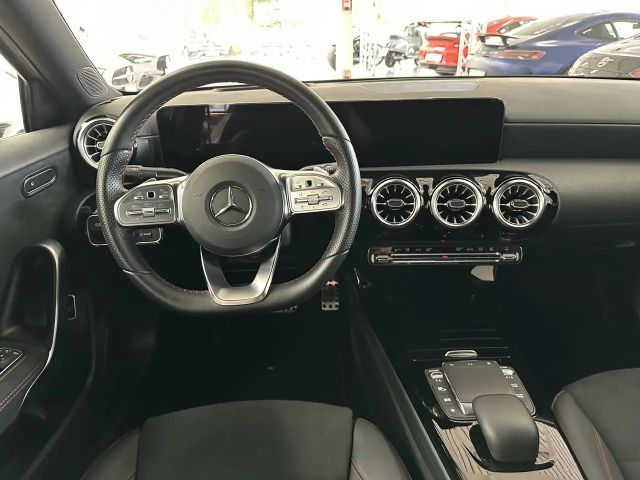 Mercedes-Benz A 250 A 250 e AMG Line