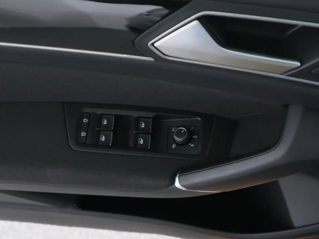 Volkswagen Touran DSG R-Line