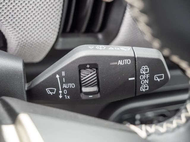 MINI Cooper Favoured Trim LED+HUD+NAVI+PDC+KEYLE