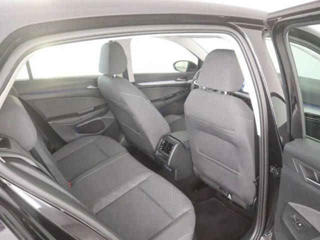 Volkswagen Golf DSG Life