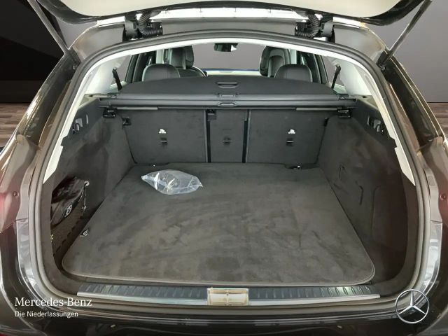 Mercedes-Benz E 200 AVANTGARDE Estate