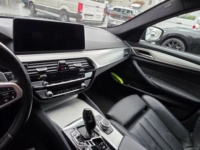 BMW 530 530e Touring xDrive