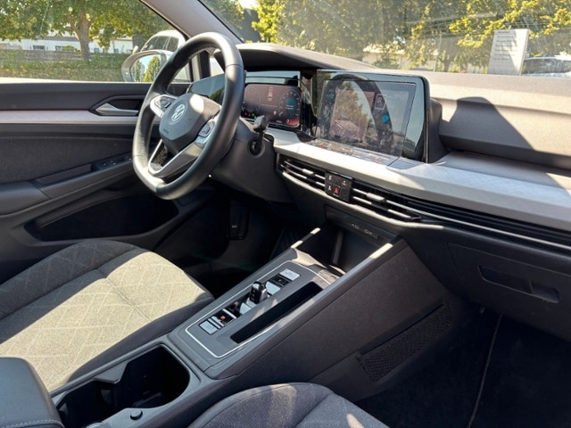 Volkswagen Golf 1.5 eTSI DSG Life Variant