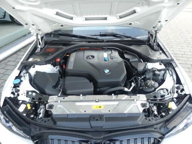 BMW 330 330e Touring xDrive