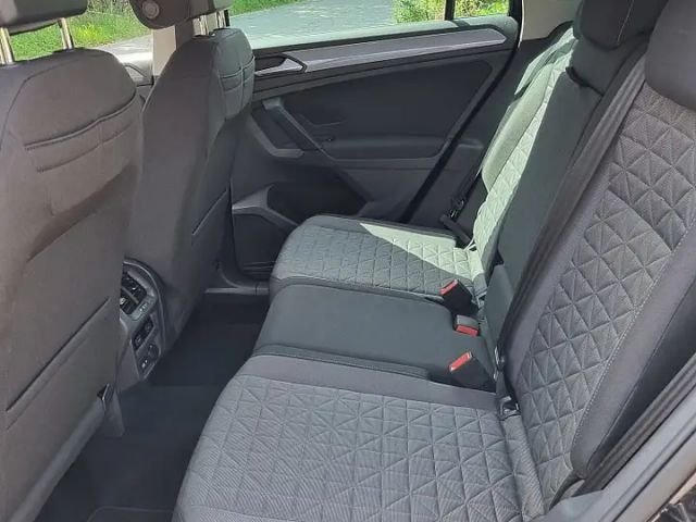 Volkswagen Tiguan 2,0 TDI Fahrerassistenzpaket "Plus" ACC Front A...