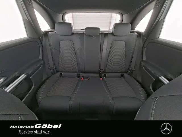 Mercedes-Benz B 200 Progressive Sedan