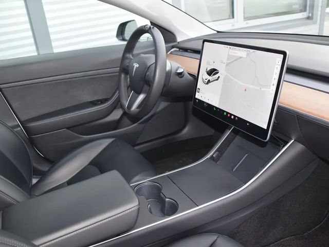 Tesla Model 3 RWD Standard Range