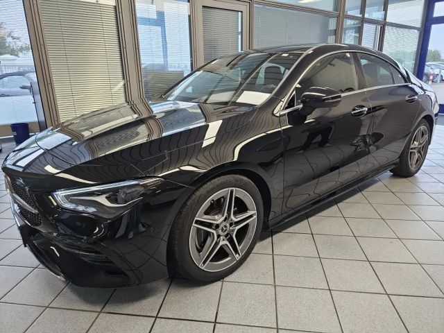 Mercedes-Benz CLA 200 AMG Line Coupé