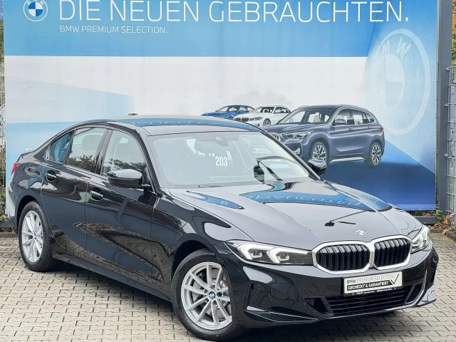 BMW 330 330i Sedan xDrive