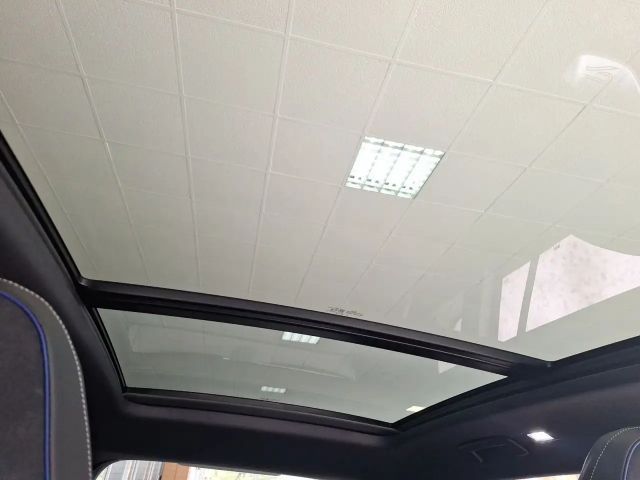 Volkswagen Tiguan 4Motion R-Line