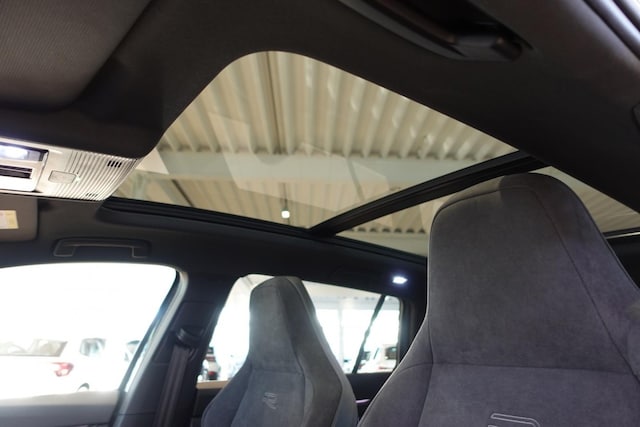 Volkswagen Golf DSG R-Line Variant