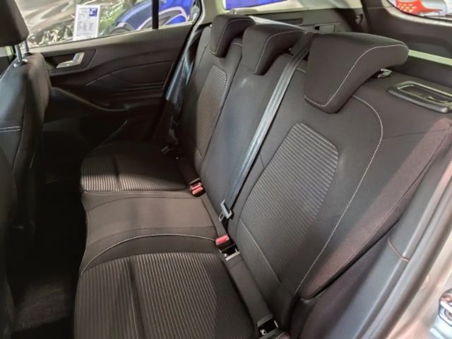 Ford Focus Titanium Wagon