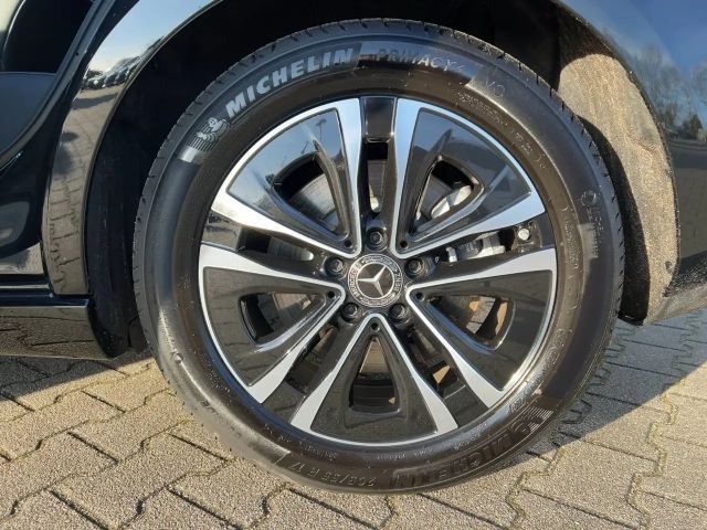 Mercedes-Benz B 250 4MATIC Progressive Sedan