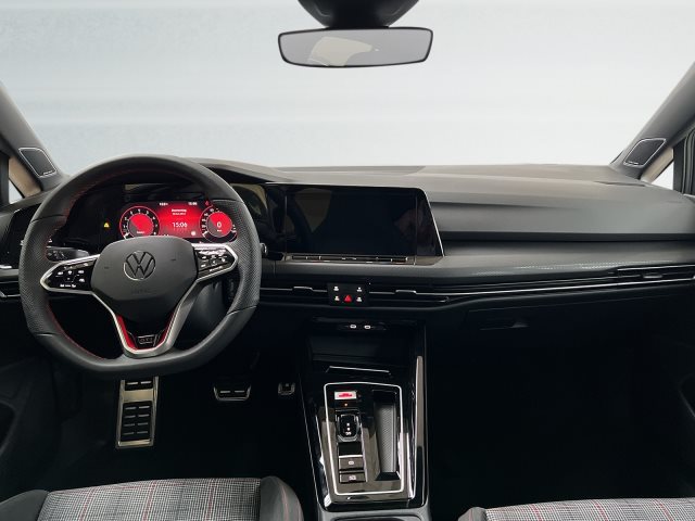 Volkswagen Golf 2.0 TSI DSG Golf VIII IQ.Drive