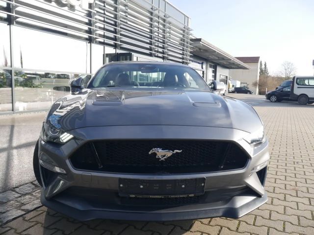 Ford Mustang Fastback GT 5.0 V8