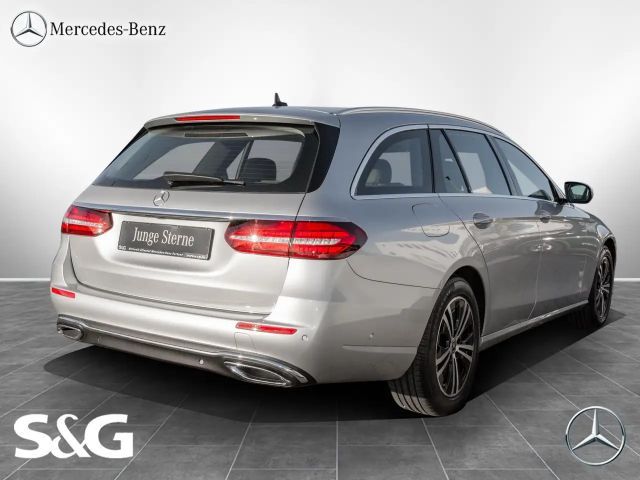 Mercedes-Benz E 220 AVANTGARDE E 220 d Estate