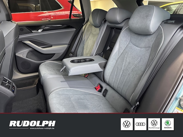 Volkswagen Passat 1.5 eTSI Business DSG