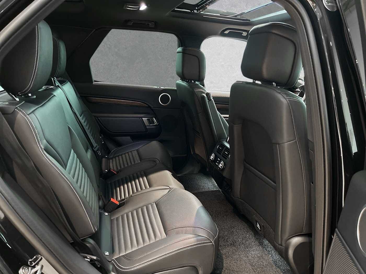 Land Rover Discovery D250 Dynamic SE