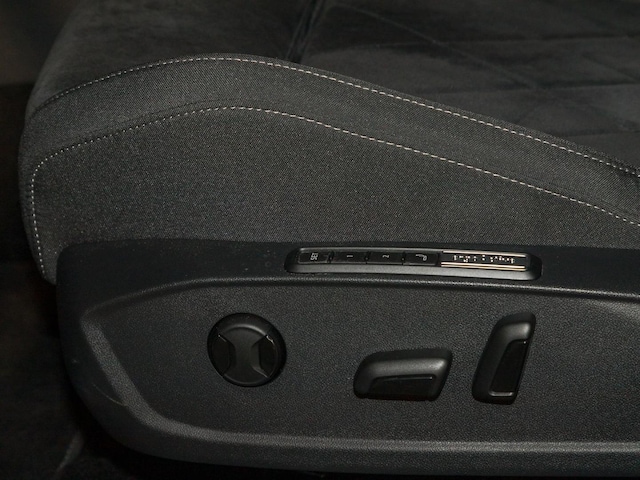 Volkswagen Golf 1.5 TSI Style