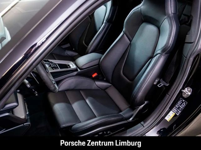 Porsche 992 Carrera Coupé