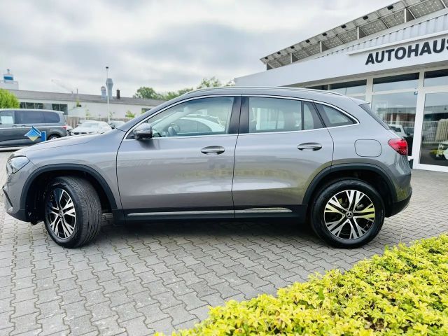 Mercedes-Benz GLA 220 4MATIC GLA 220 d