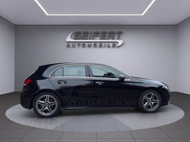 Mercedes-Benz A 220 4MATIC AMG Line