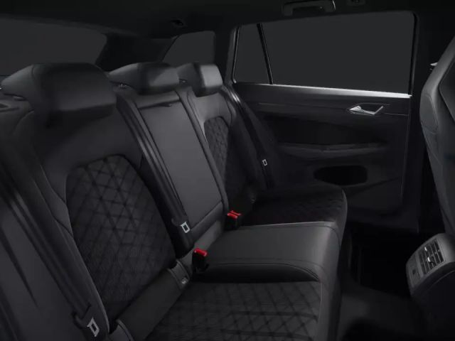 Volkswagen Golf DSG IQ.Drive R-Line Variant