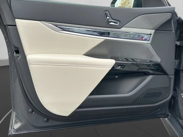 BMW 740 740d M-Sport Sedan xDrive