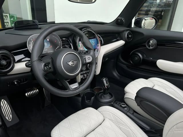 MINI Cooper S Cabrio Cooper S Cabrio JCW Trim LED DA PA RFK HuD H/K