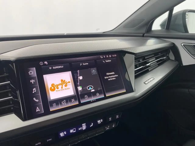 Audi Q4 e-tron Audi Q4 45 e-tron