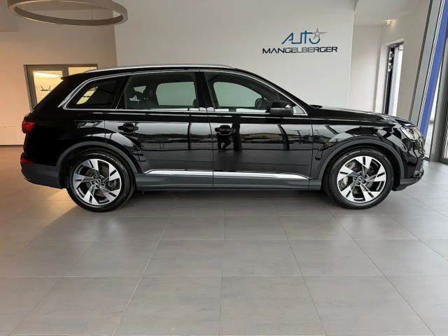 Audi Q7 55 TFSI Hybride Quattro