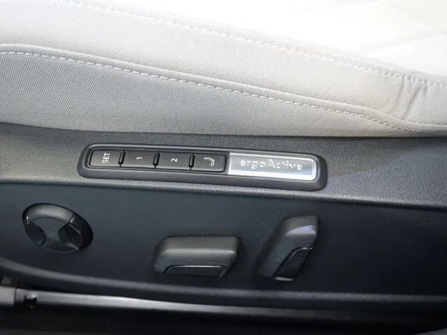 Volkswagen Golf 1.5 TSI Style Variant