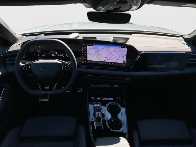 Audi A6 Avant Quattro S-Tronic