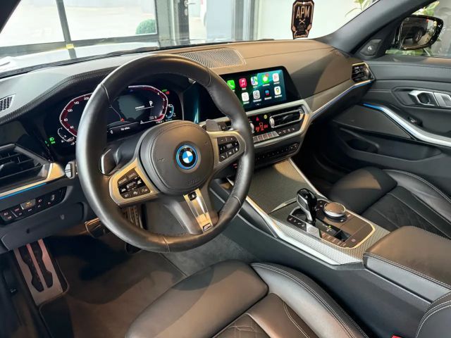 BMW 330 330e M-Sport xDrive