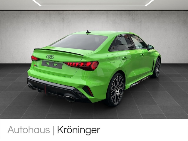 Audi RS3 Quattro S-Tronic Sedan