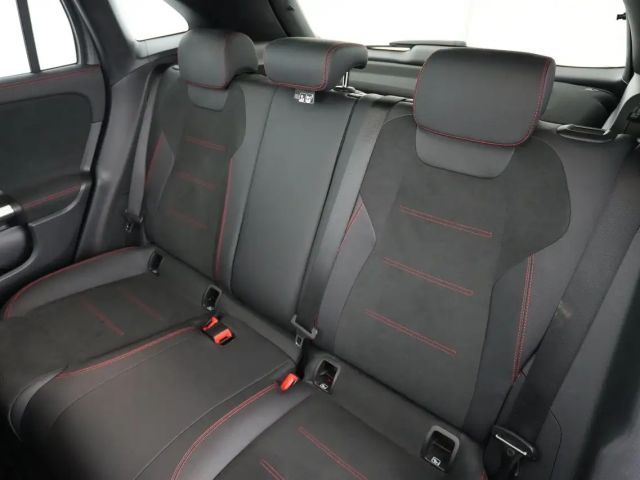 Mercedes-Benz GLA 200 AMG Line