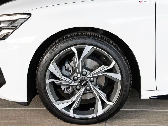 Audi A3 35 TFSI S-Line S-Tronic Sedan