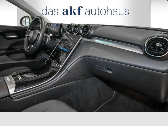 Mercedes-Benz C 200 AVANTGARDE C 200 d Estate