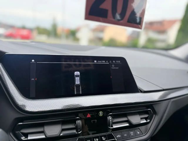 BMW 118 118i Sedan Sport Line