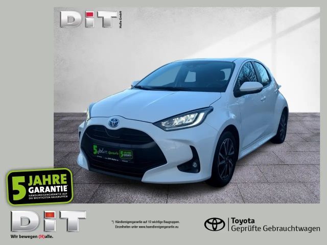 Toyota Yaris Hatchback Team D