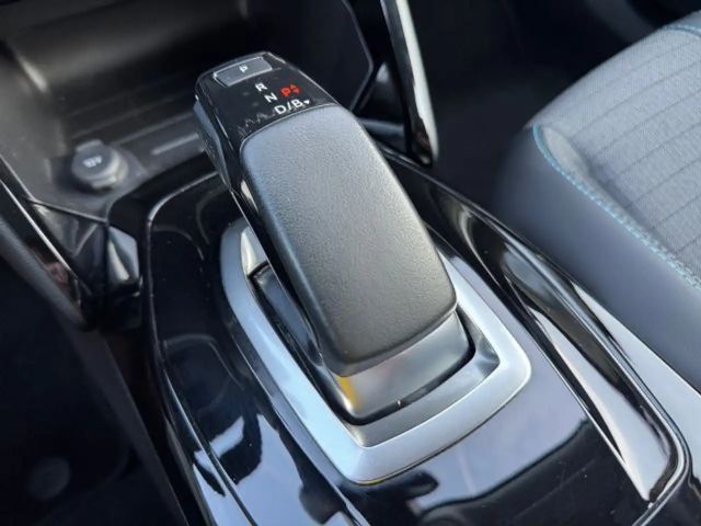 Peugeot E-2008 Allure Pack