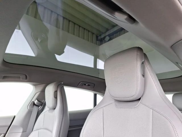 Porsche Taycan 4S Cross Turismo