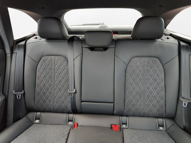 Audi A6 Avant Quattro S-Tronic