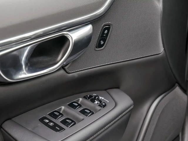 Volvo V90 AWD Core Recharge T6