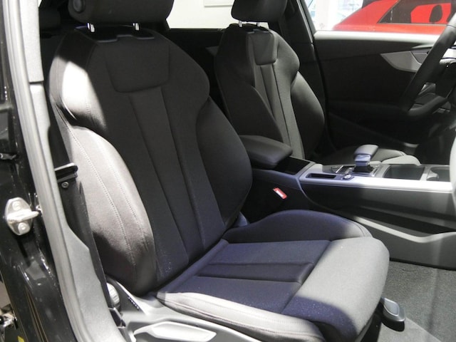 Audi A4 35 TDI Avant S-Line S-Tronic